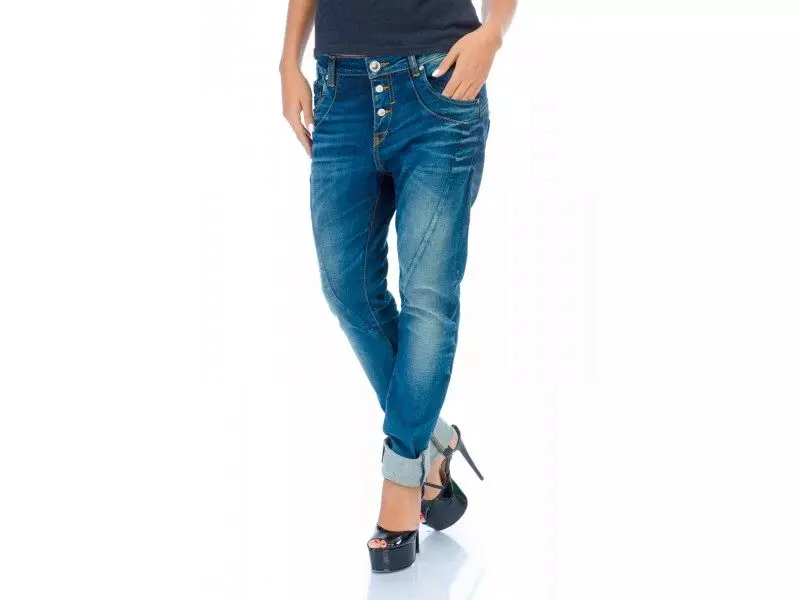 I-Ltb jeans (izithombe ezingama-43): Amamodeli abesifazane, ukubuyekezwa 1088_19