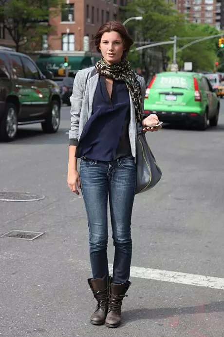 Amerikaanske Jeans: Damesmerken jeans fan Amearika, hoe it orizjineel te ûnderskieden 1089_12