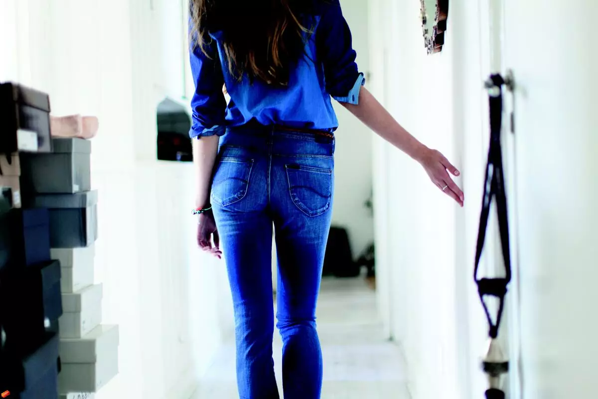 Jeans americanos: jeans de marca feminina da América, como distinguir o original 1089_34
