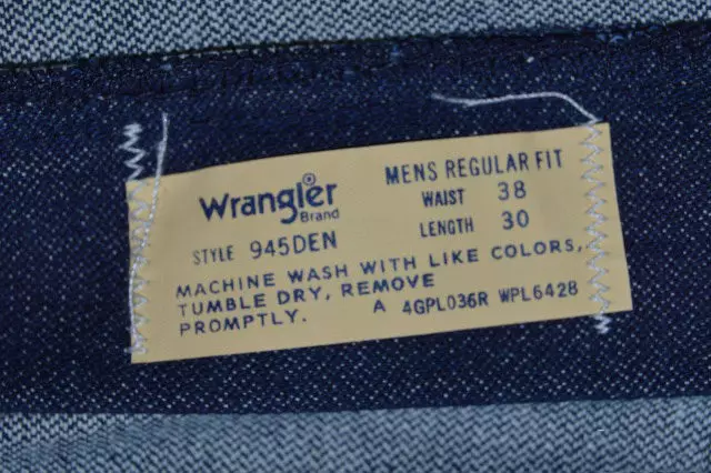 Jeans Americanaidd: Jeans brand menywod o America, sut i wahaniaethu'r gwreiddiol 1089_52