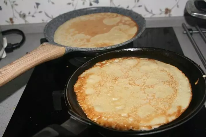 Hokker soarte fan pancakes is better? Hoe kinne jo in pankoekpanne kieze? Beoardielje de bêste modellen. Resinsjes fan beoordelingen 10903_7