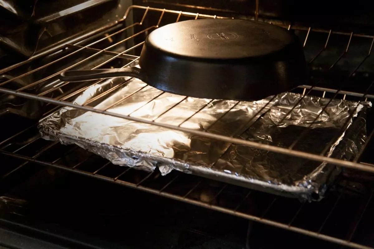 Πώς να προετοιμάσετε ένα νέο τηγάνι για χρήση; Προετοιμασία ενός τηγανίσματος με μη ραβδί επίστρωση και άλλους τύπους λειτουργίας 10920_21