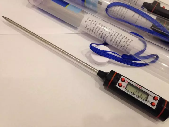 Termometer dengan dipstick: Apa itu termometer dapur digital dengan probe jarak jauh? Varietas elektronik dan mekanik untuk mengukur suhu hidangan panas 10953_5