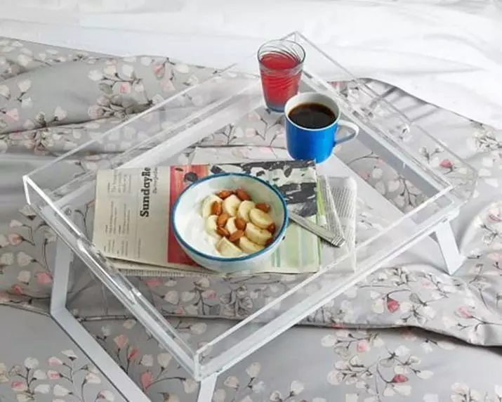 صينية الإفطار في السرير: النماذج على الساقين وقابلة للطي صينية الطاولة، المنتجات الخشبية عن الطعام في خيارات السرير وسادة 10958_11