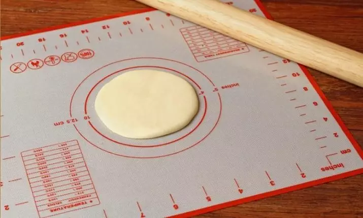 Siliconen bakmat: Hoe een culinaire anti-stick tapijt te gebruiken voor het bakken? Beoordelingen 10977_8