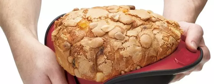 ແບບຟອມສໍາລັບ Cake (14 ຮູບພາບ): ວິທີການເລືອກແບບຟອມສໍາລັບ mousse ແລະເຂົ້າຫນົມເຄັກ Biscuit? ວິທີການເລືອກມັນເພື່ອສ້າງເຄ້ກ? 10996_4