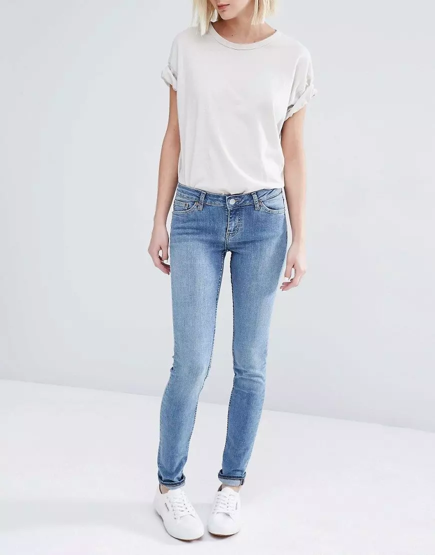 Jeans Skinny (75 ຮູບ): ມັນແມ່ນຫຍັງ, ແບບຂອງແມ່ຍິງ, ມີສິ່ງທີ່ໃສ່ເກີບ, ເກີບ, ສິ່ງທີ່ມີຄວາມແຕກຕ່າງຈາກຜິວຫນັງຈາກກະທັດຮັດ 1100_11