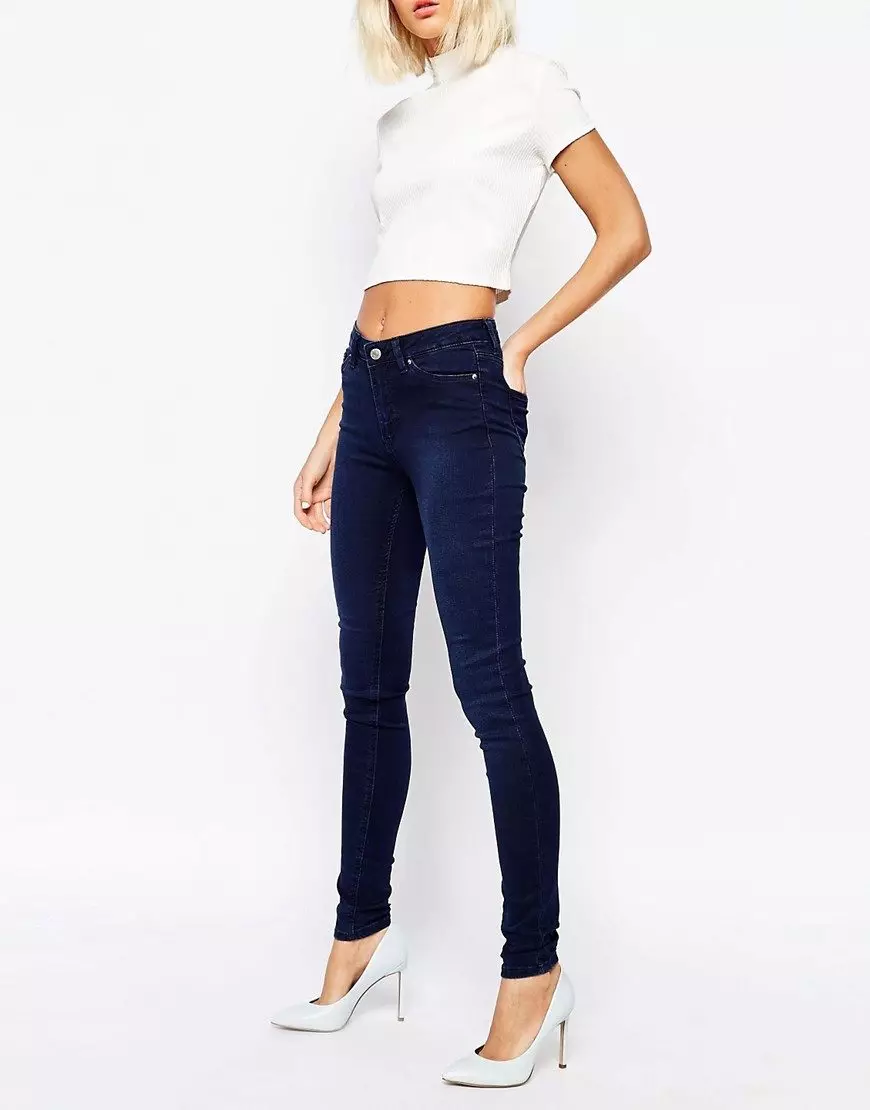 Jeans Skinny (75 ຮູບ): ມັນແມ່ນຫຍັງ, ແບບຂອງແມ່ຍິງ, ມີສິ່ງທີ່ໃສ່ເກີບ, ເກີບ, ສິ່ງທີ່ມີຄວາມແຕກຕ່າງຈາກຜິວຫນັງຈາກກະທັດຮັດ 1100_68