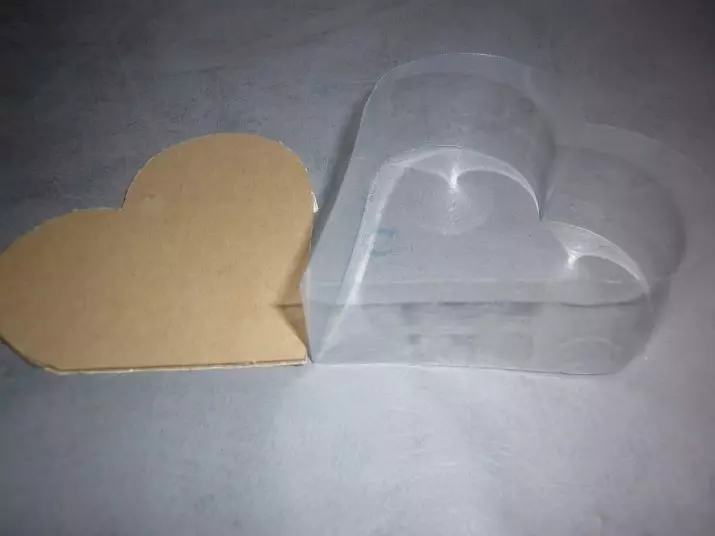 Formar para la torta con sus propias manos: Cómo hacer una forma de papel de aluminio para hornear una galleta? Lo que se puede sustituir por una forma desmontable? 11023_10