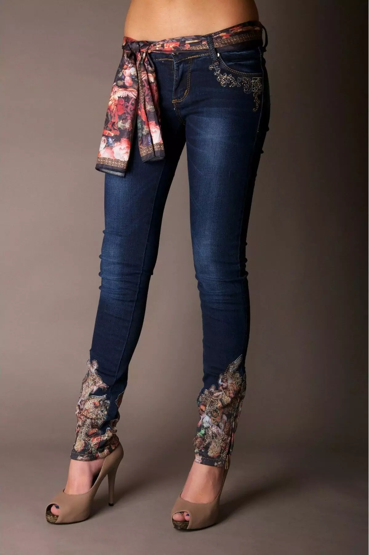 Jeans femininos de verán (50 fotos): que usar jeans no verán 2021, modelos 1102_29