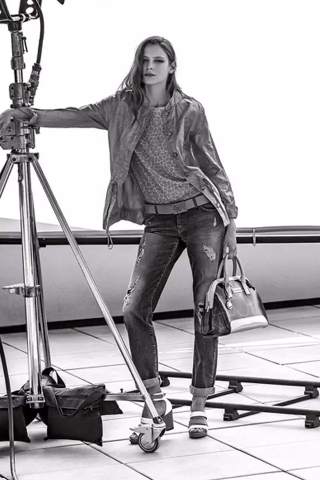 Armani Jeans (51 Fotos): Weibliche Modelle, Armani Jeans 1104_47