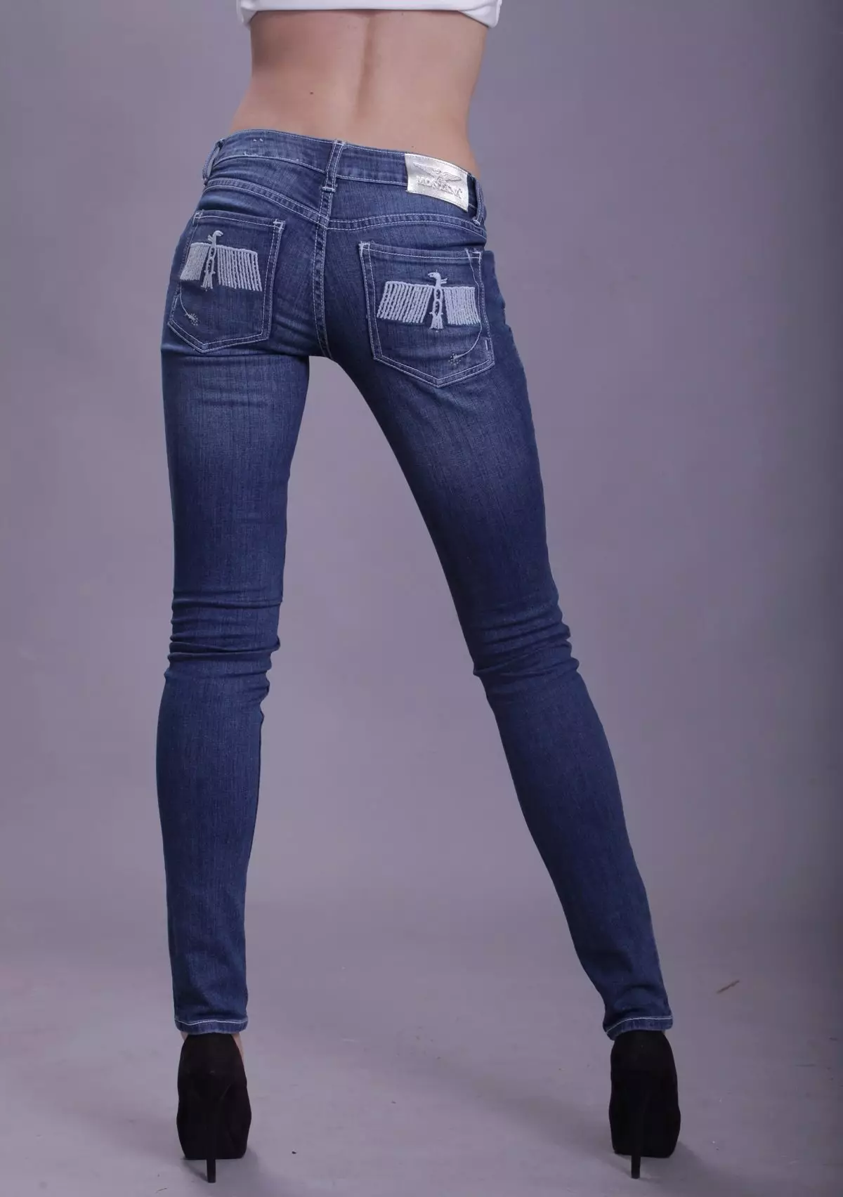 Jontana Jeans (34 ຮູບພາບ): ແບບ Montana ແມ່ຍິງ, 1105_30