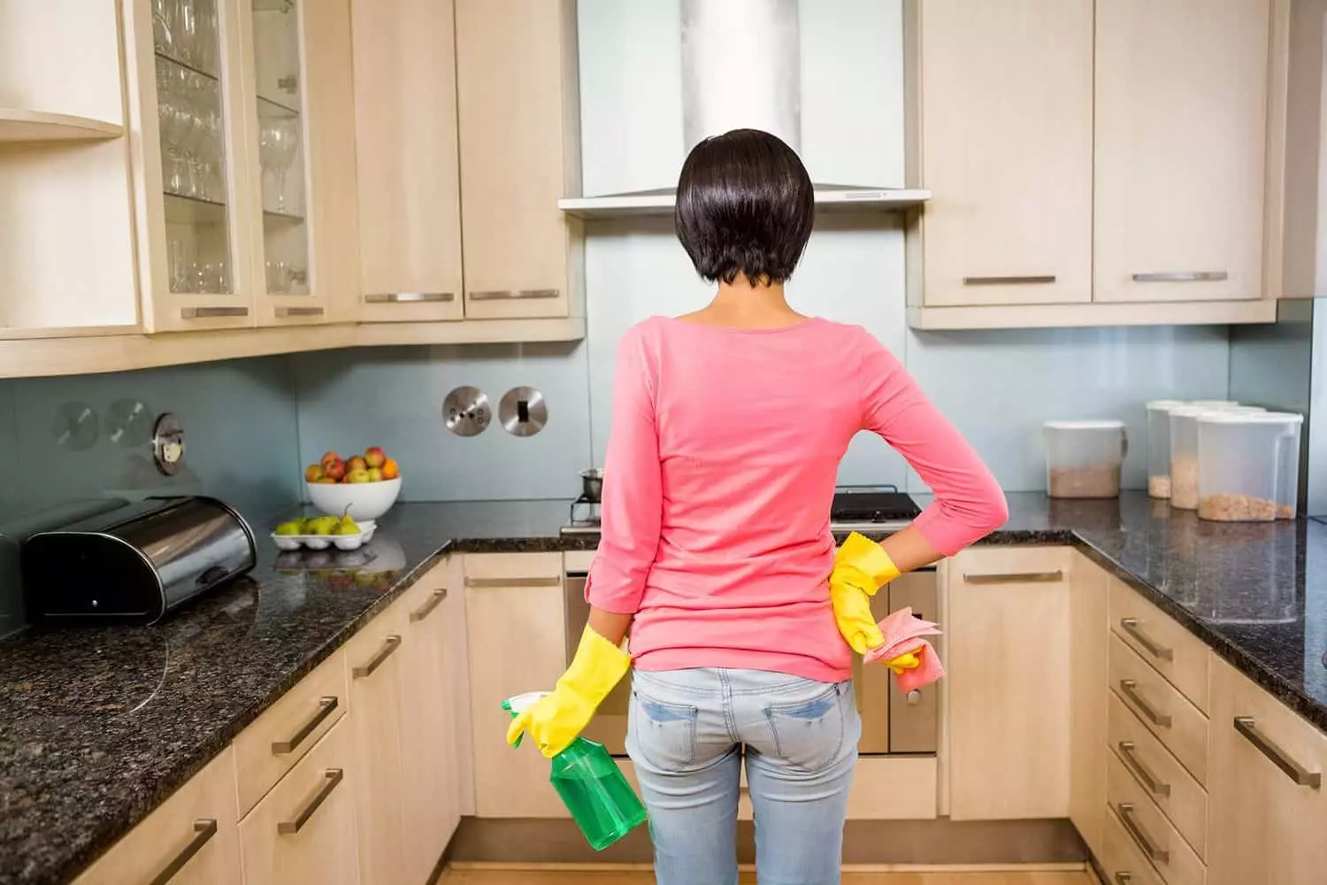 Czyszczenie w mieszkaniu: jak usunąć w pokojach i od czego zacząć? Szybki codzienny i tygodniowy czyszczenie. Jak zrobić plan i wydać to samo z własnymi rękami? 11069_19
