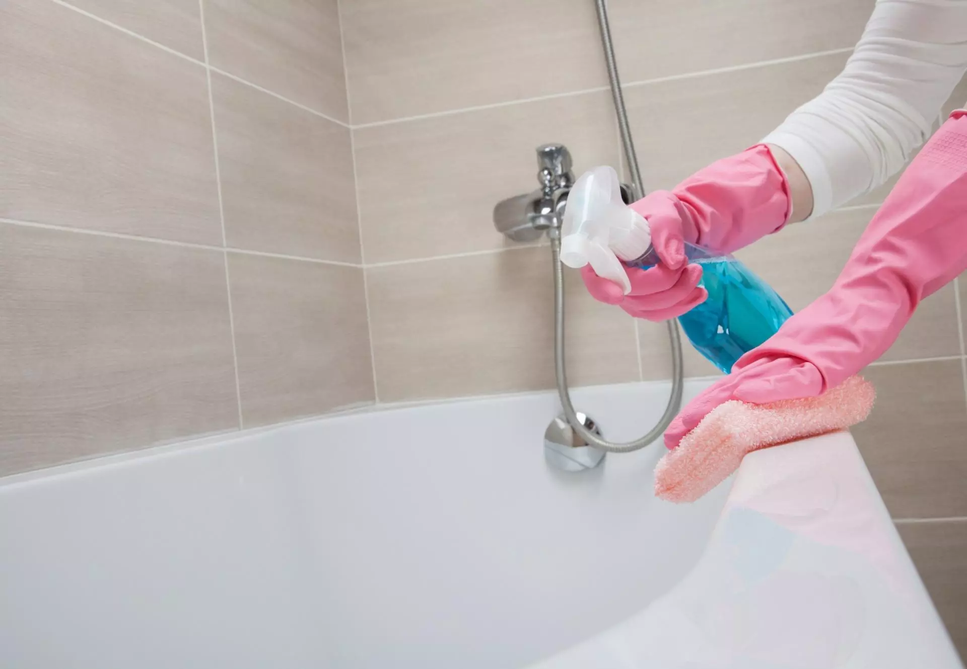 Reinigung in der Wohnung: Wie man in den Räumen entfernt und wo sollst du anfangen? Schnelle tägliche und wöchentliche Reinigung. Wie kann ich einen Plan erstellen und damit mit deinen eigenen Händen richtig ausgeben? 11069_24