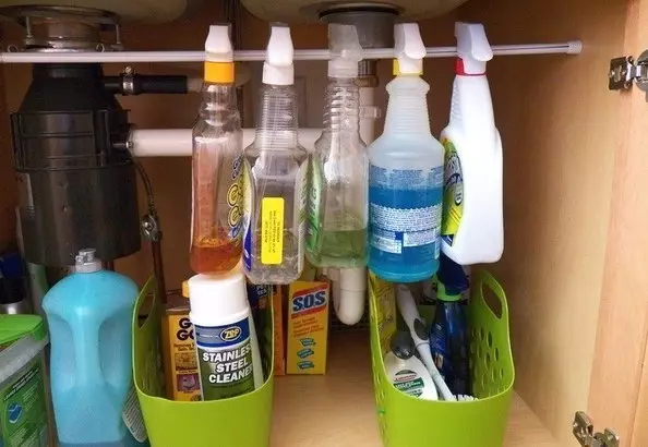 Բնակարանում մաքրում. Ինչպես հեռացնել սենյակներում եւ որտեղից սկսել: Արագ ամեն օր եւ շաբաթական մաքրում: Ինչպես կատարել պլան եւ այն ճիշտ անցկացնել ձեր սեփական ձեռքերով: 11069_9