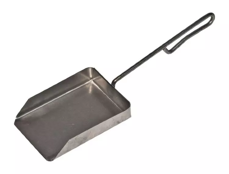 Broom და Scoop (25 ფოტო): Brush ადგენს scoop გრძელი სახელური და სხვა დასუფთავების crumbs მაგიდა და ნაგვის სართული 11073_19