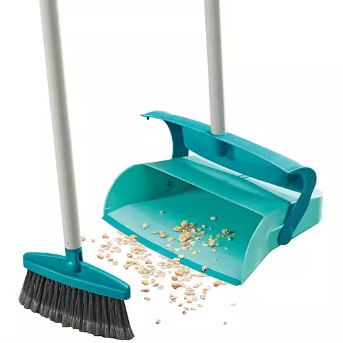 Broom და Scoop (25 ფოტო): Brush ადგენს scoop გრძელი სახელური და სხვა დასუფთავების crumbs მაგიდა და ნაგვის სართული 11073_6