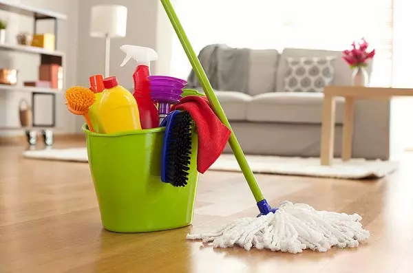 Lifehaki за почистване: стелажи в къщата и апартамента, бързо почистване на стаите. Как да премахнете проводници и неща? Чисто и комфорт го направите сами 11080_32
