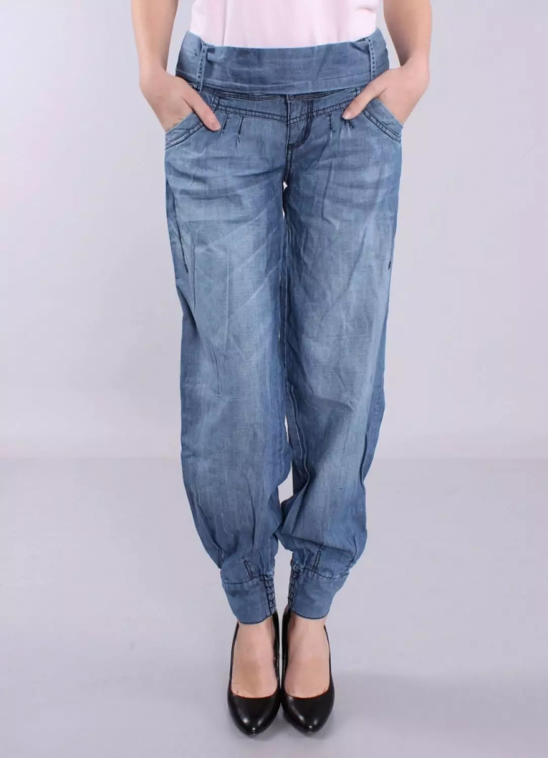 pantalons texans de plàtan (57 fotos): Models de les dones, de manera que a l'desgast 1109_15