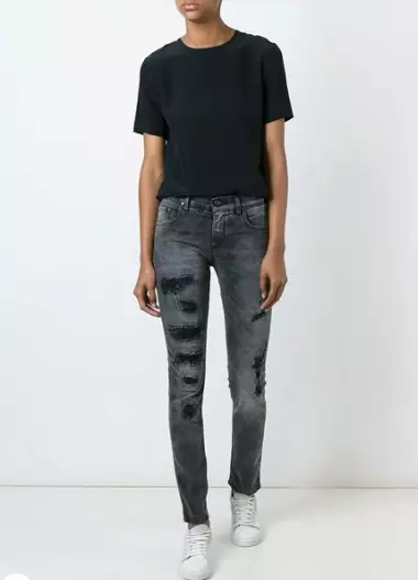 Jeans cu găuri: 120 de fotografii de blugi de sex feminin, cu care purtarea 1111_12