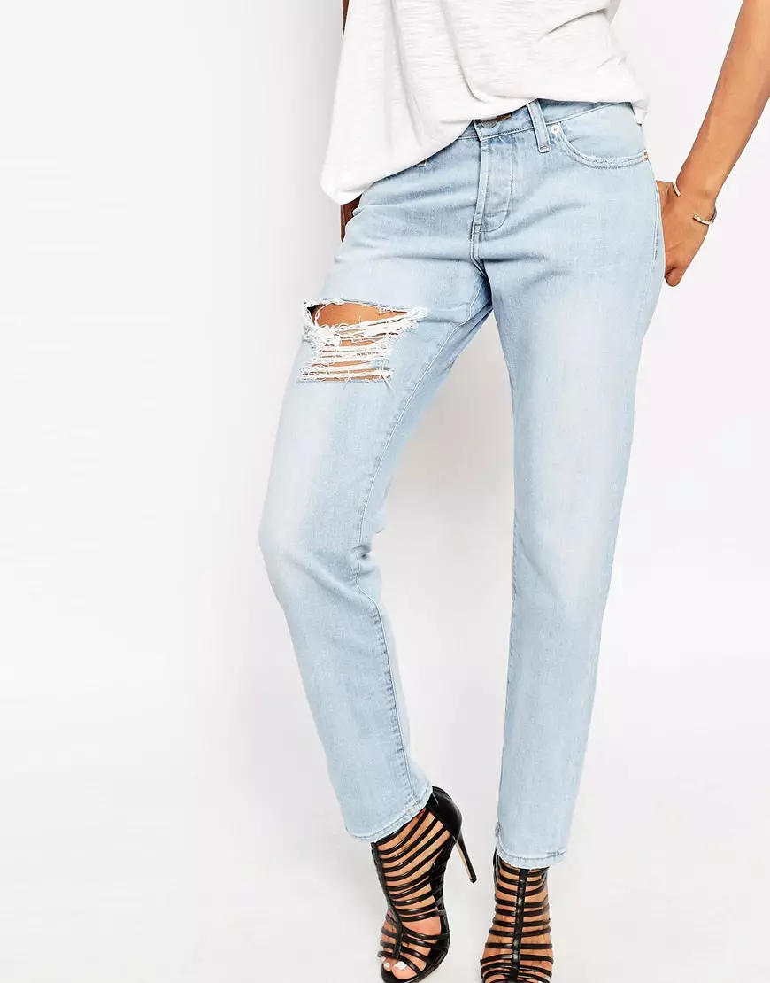Jeans med huller: 120 billeder af kvindelige lækker jeans, som iført 1111_4