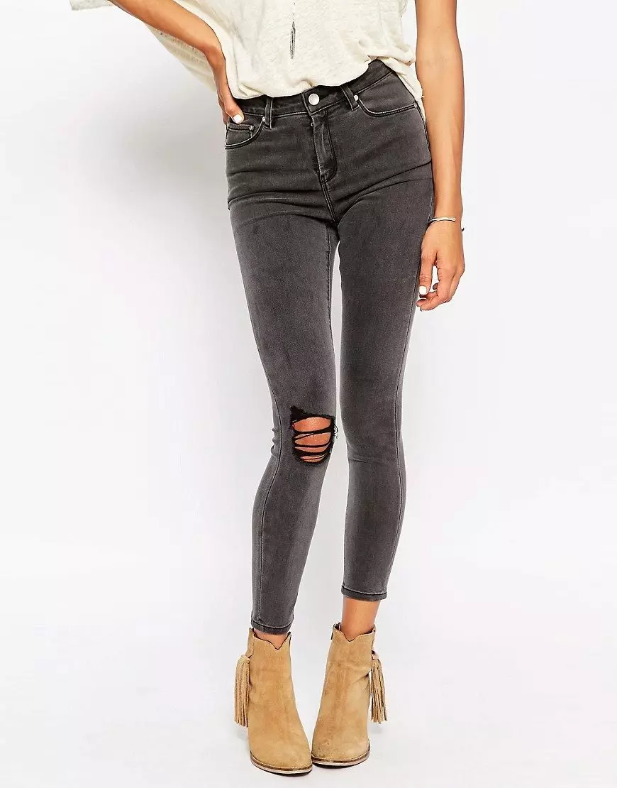 Jeans bi holikan: 120 wêneyên jeansên lehî yên jinê, bi ku cilê 1111_55