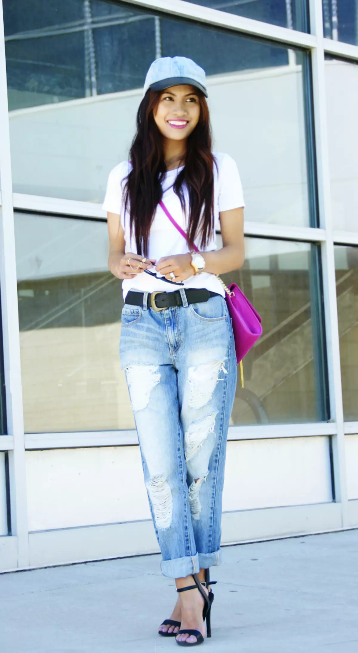 Jeans med hål: 120 bilder av kvinnliga läckande jeans, med som bär 1111_71