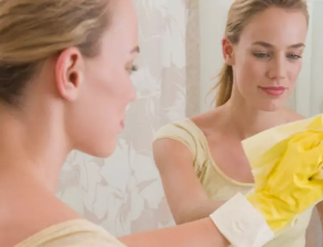 Como lavar o espello sen divorcios? 29 Fotos Como e que limpar o produto no baño dun deputado de limón ao brillo perfecto na casa 11131_15