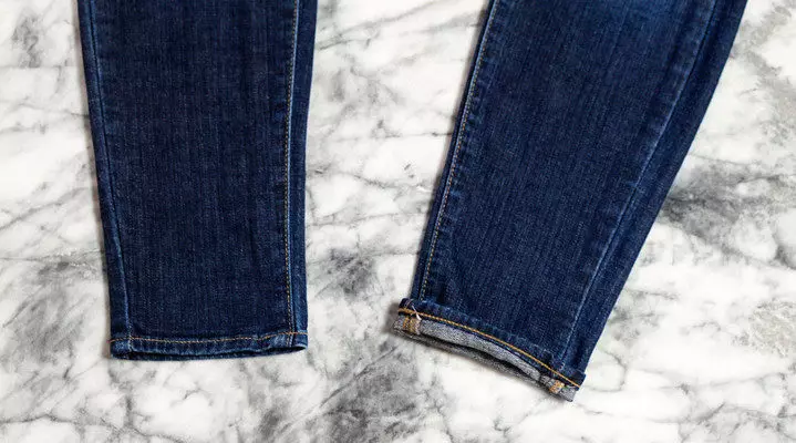 Підкоміри і підкати на джинсах (78 фото): як правильно підвертати джинси дівчатам і робити підкати, на широких джинсах, інструкція як підвернути 1114_17