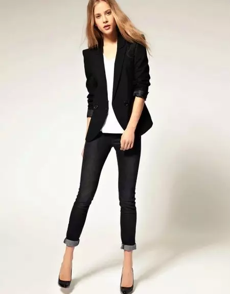 Black Jeans: Was zu tragen, verengt und eng Modelle 1118_43