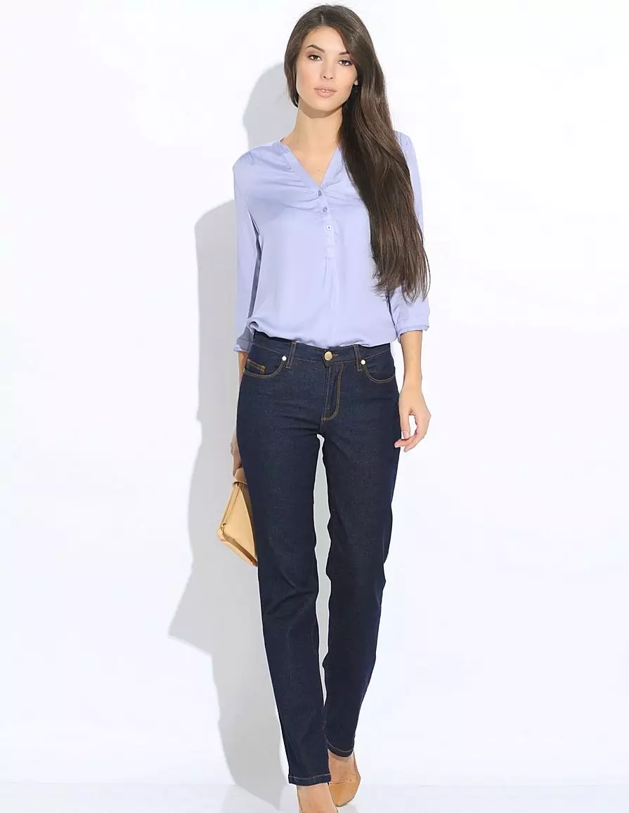 Klasické rovné ženské džínsy s vysokým pristátím (59 fotografií): Čo nosiť 1120_11