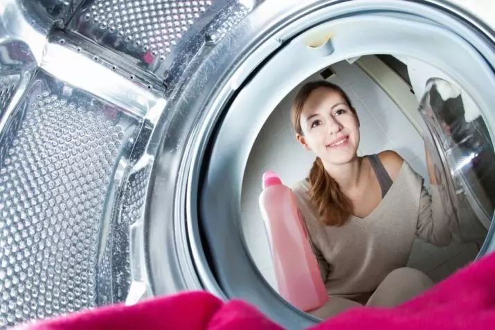 Hoe een wollen jas te wassen (23 foto's): wassen in een wasmachine en handmatig thuis model van wol en polyester 11268_19
