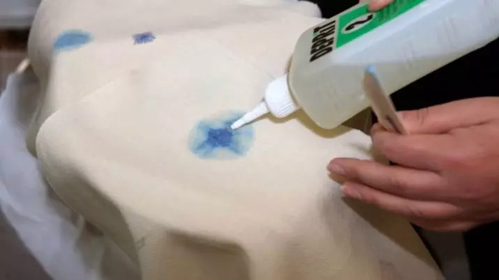 Kā mazgāt rokturi ar baltiem apģērbiem? 24 Foto Ko noņemt ar kreklu bumbu pastu vai tinti mājās 11290_13