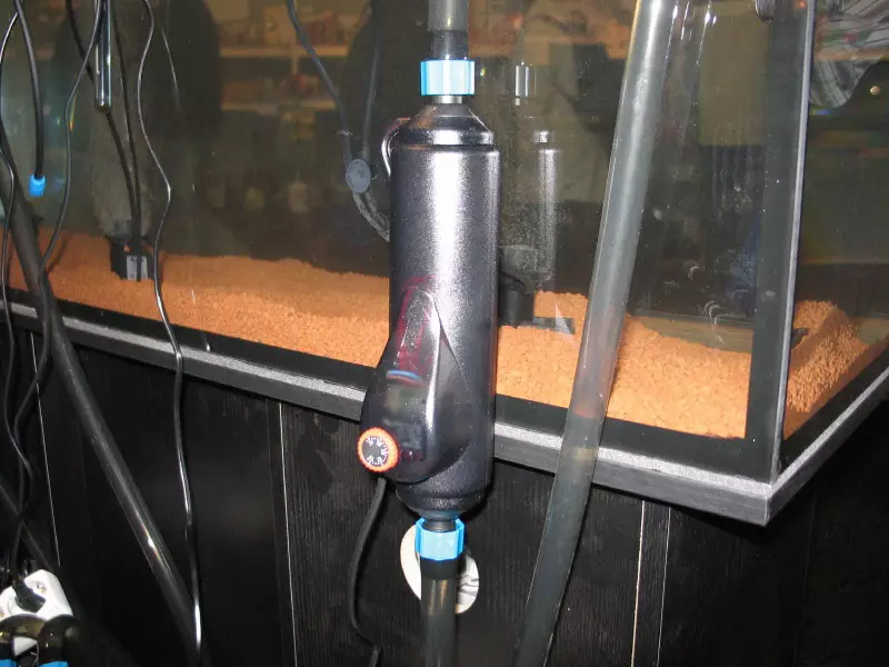 Aquarium加热器（37张）：水族馆热水器概述，带有恒温器和没有。如何被热水器加热？ 11366_11