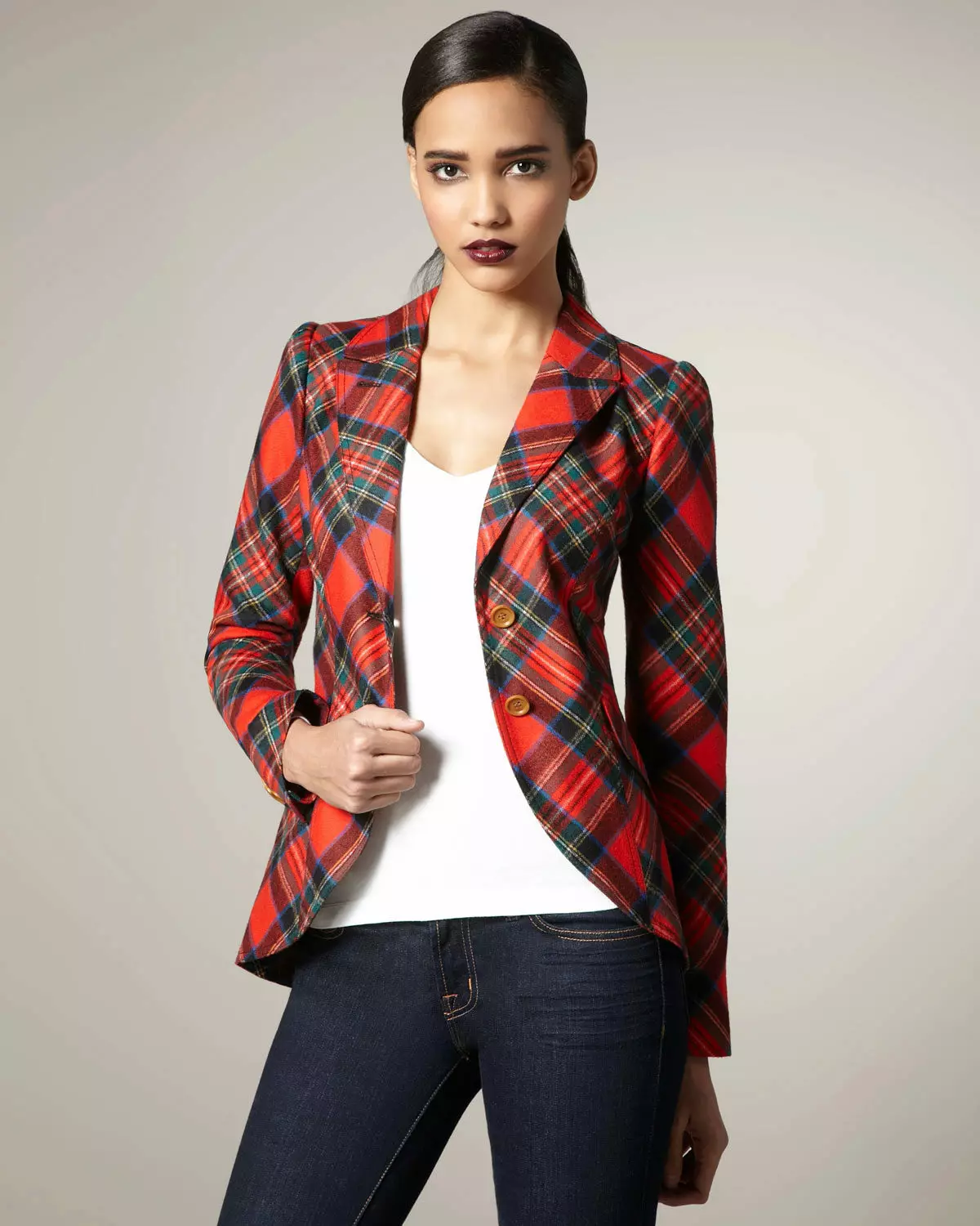 Checkered jopiči (50 fotografij): Kaj nositi žensko jakno v kletko 1139_19