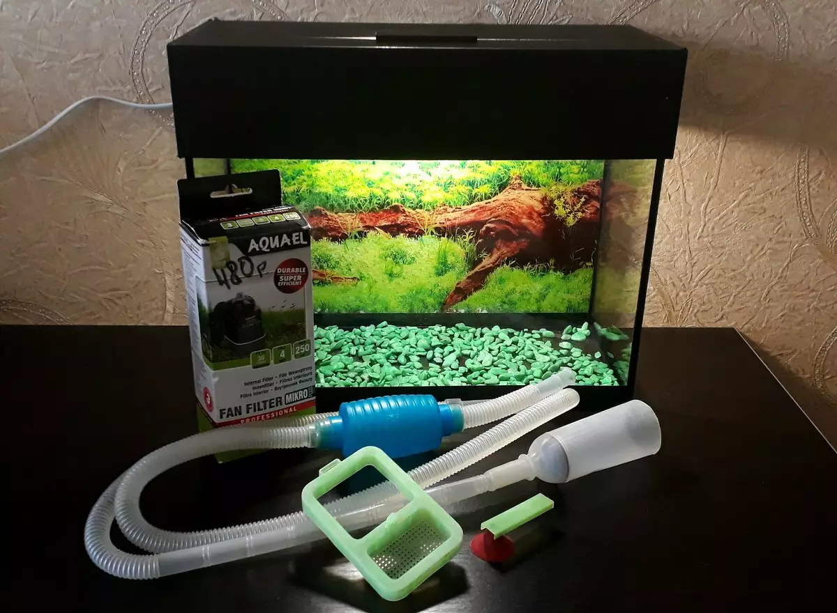 Сифон за аквариум (27 снимки): разновидности на електрически прахосмукачки за почистване на аквариум почва. Какъв грунд е по-добре да изберете? 11441_2