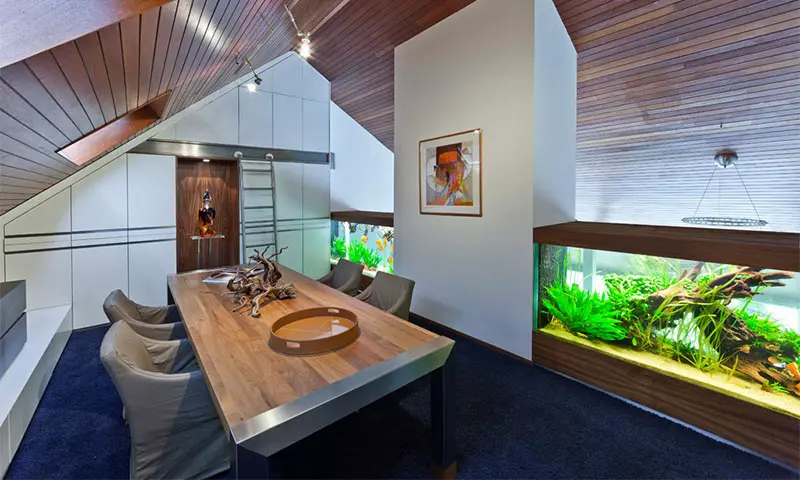 Tabel-Aquarium (24 fotografii): Opțiuni pentru realizarea unei mese de cafea din sticlă cu pești de la țevi. Selectarea tabelelor de acvariu în interior 11480_16