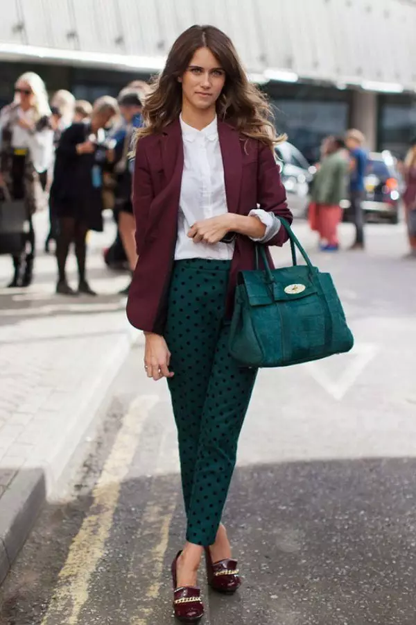 Burgundy Jacket (34 photos): Seo u lokelang ho se apara 1151_23