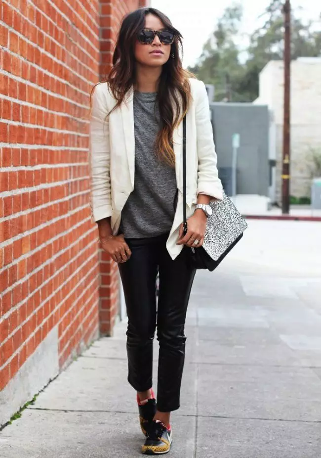Klasična ženska jakna (47 fotografije jakne Classic]): Kaj nositi 1156_17