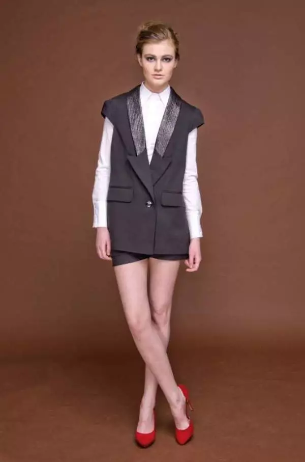 Uma jaqueta feminina estendida (79 fotos): o que vestir com uma parte traseira alongada 1162_17