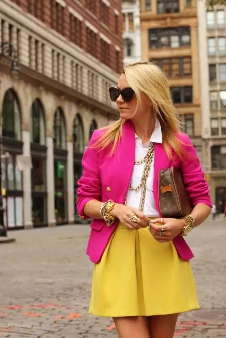 Jachetă roz (70 de fotografii): Ce să purtați și combinați femei, ușor roz 1163_28