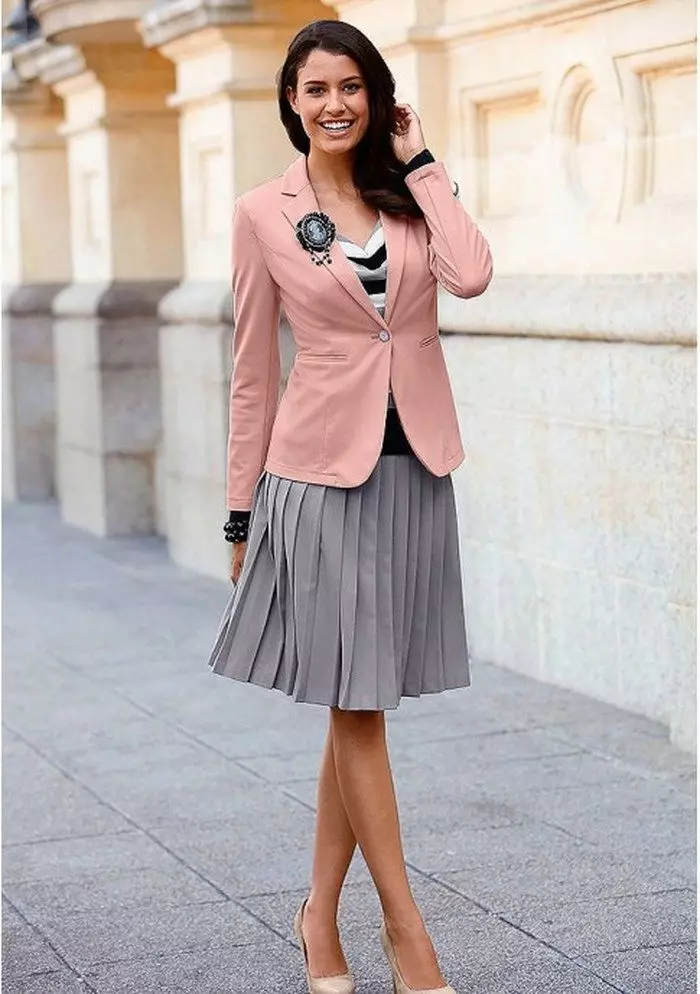 Jachetă roz (70 de fotografii): Ce să purtați și combinați femei, ușor roz 1163_39