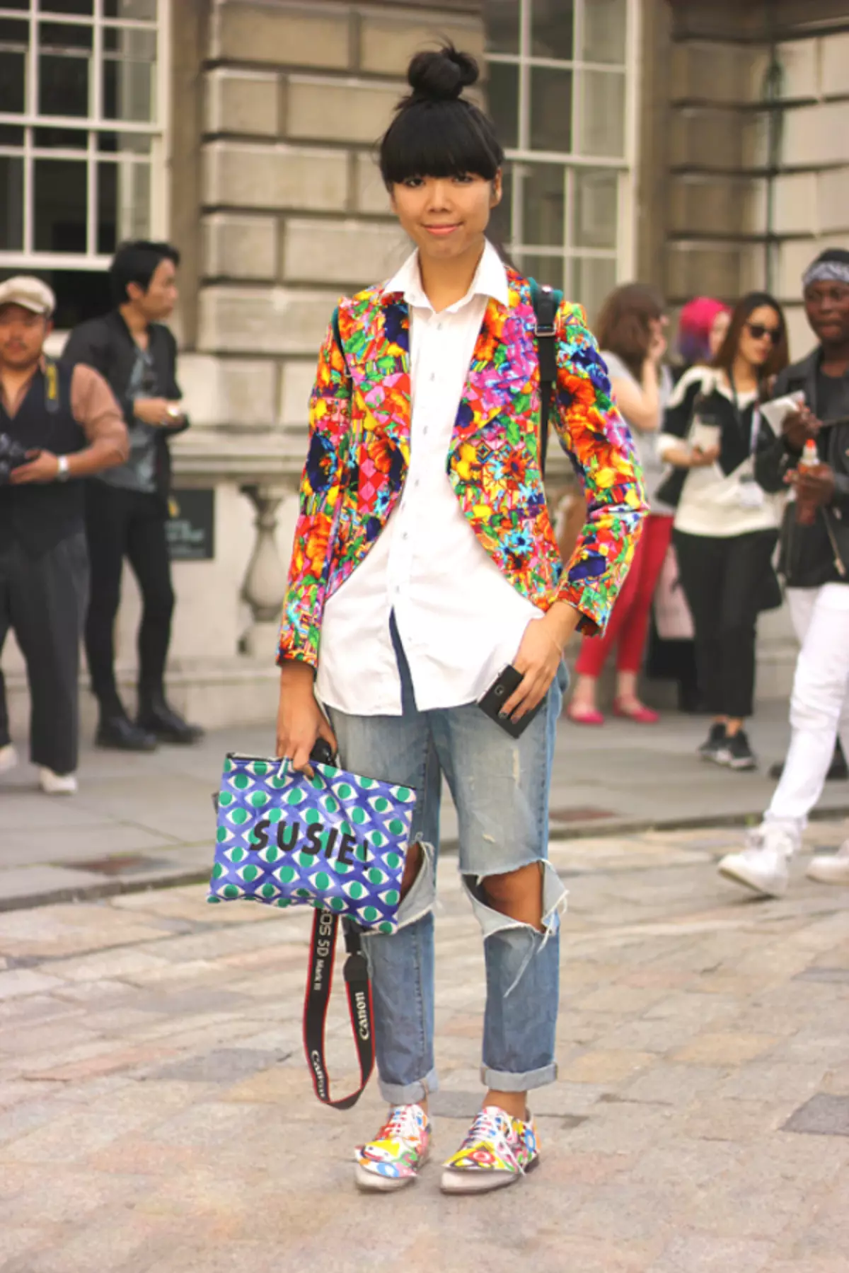 Summerәйге хатын-кызлар куртка (79 фото): Мода тенденцияләре 2021, яктылык, кыска җиң 1165_56