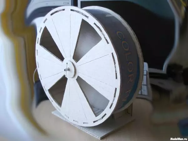 عجلة للالهامستر بيديك: كيف وعما يمكن القيام به في المنزل محلية الصنع عجلة دوارة الصامتة للهامستر؟ 11693_13