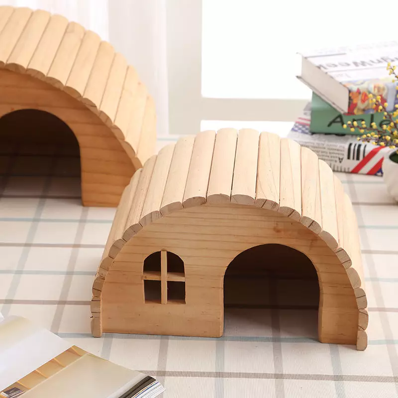 Hammer's House (45 ảnh): Làm thế nào để tạo một ngôi nhà từ các tông và chai nhựa? Các tính năng của những ngôi nhà tự chế từ gỗ, dừa và giấy 11723_34