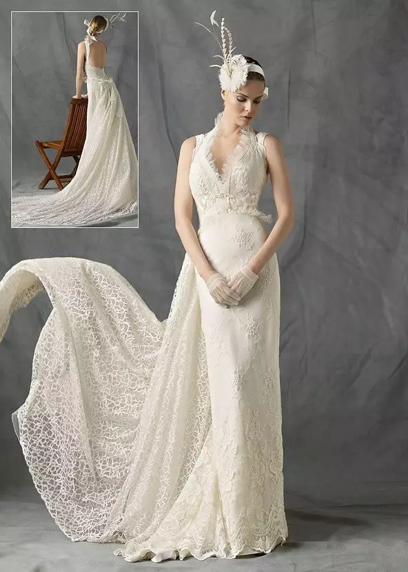 Gaun pengantin dengan loop taffeta