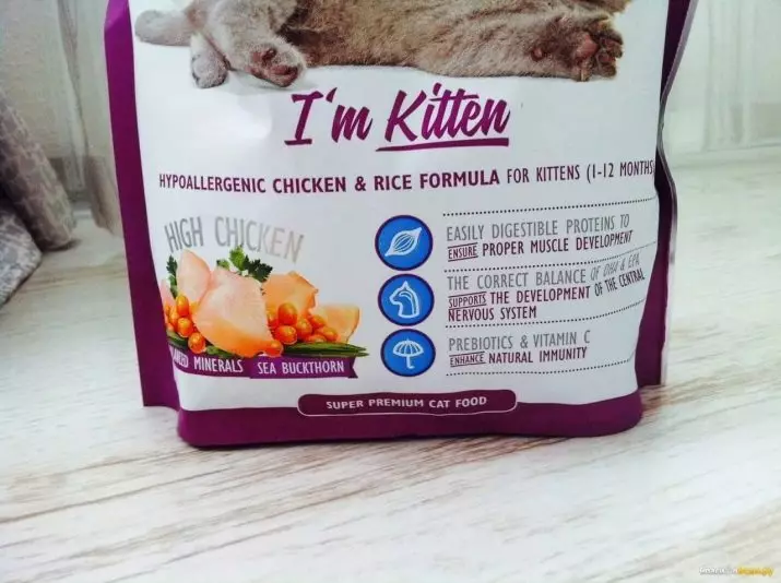 Alimentos para gatitos (31 fotos): Como elixir unha boa comida para pequenos gatitos? Avaliación dos mellores fabricantes. Comentarios veterinarios 11852_24