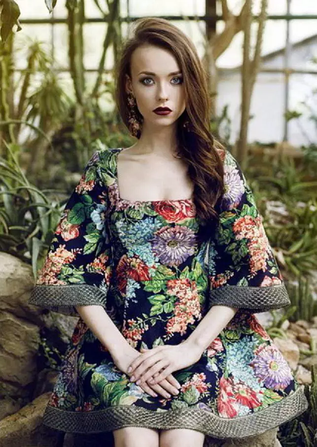 kjole fra poplin med blomstertrykk