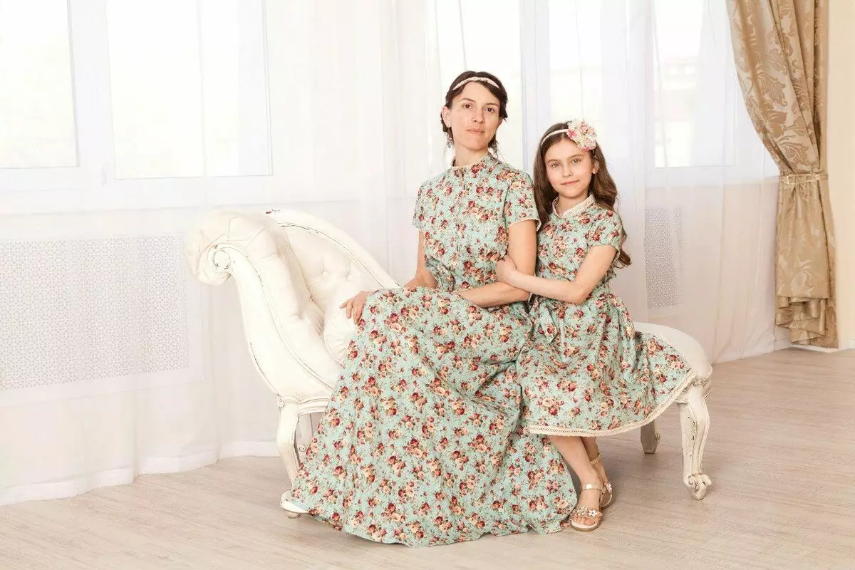 Kjoler fra poplin for mor og datter
