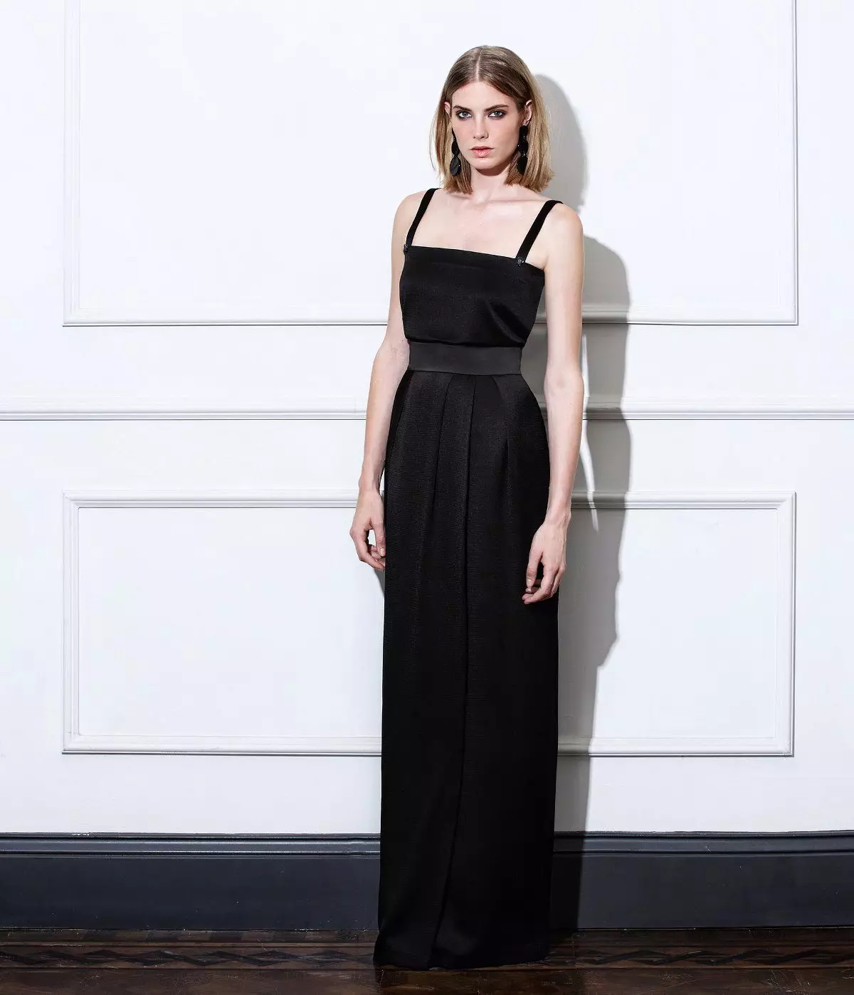 Vestido calmante preto em brekets